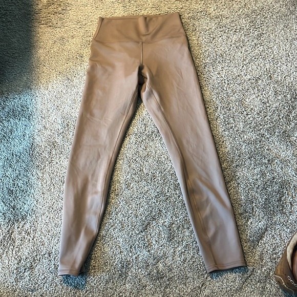 Alo Yoga Airlift Activewear Set - Picture 6 of 9